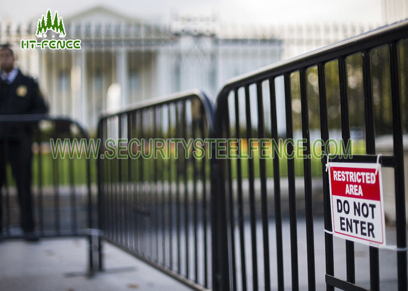 Temporary Outdoor Crowd Control Barriers Hot Dipped Galvanized Easy