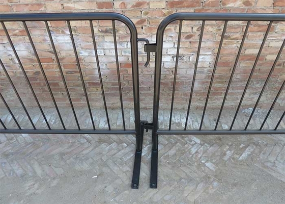 ISO9001 1.1x2.1m Metal Crowd Control Barriers Heavy Duty road safety fence