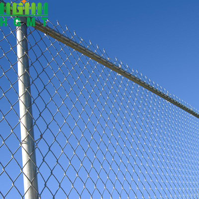 6Ft PVC Coated Diamond Chain Link Fence With Single Arm And Barbed Wire