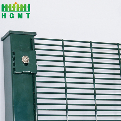 358 Dense Small Hole Wire Mesh Fence PVC Coated Crimped Technique Anti-Climbing Isolation Net