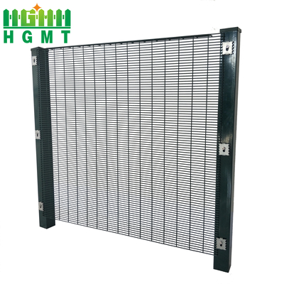 358 Dense Small Hole Wire Mesh Fence PVC Coated Crimped Technique Anti-Climbing Isolation Net