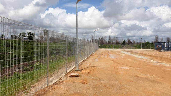Metal PVC Coated 3d V Bending Welded Wire Mesh Fence Panel Curved Fence For Garden Fencing