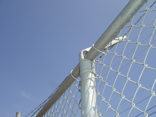 Cheap Farming Used Heavy Duty Galvanized Cyclone Wire Diamond Shape Mesh Chain Link Fence With PVC Coated