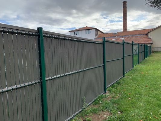 High Security 3d Curved Garden Farm V Mesh Security Fencing For Perimeter