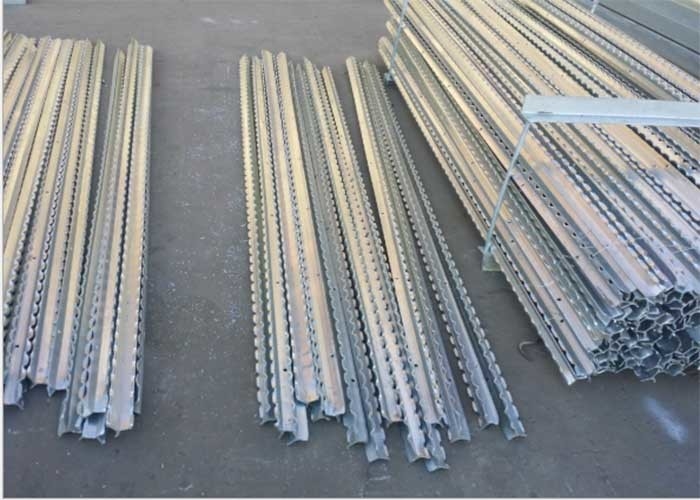 1.33lb/Ft Galvanized Steel T Posts