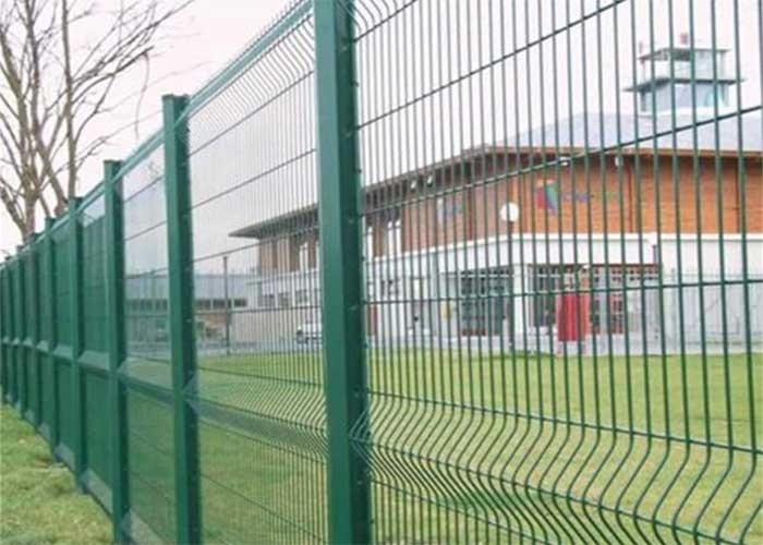 Galvanized RAL6005 Green V Mesh Fencing 2.5m Width Round Post