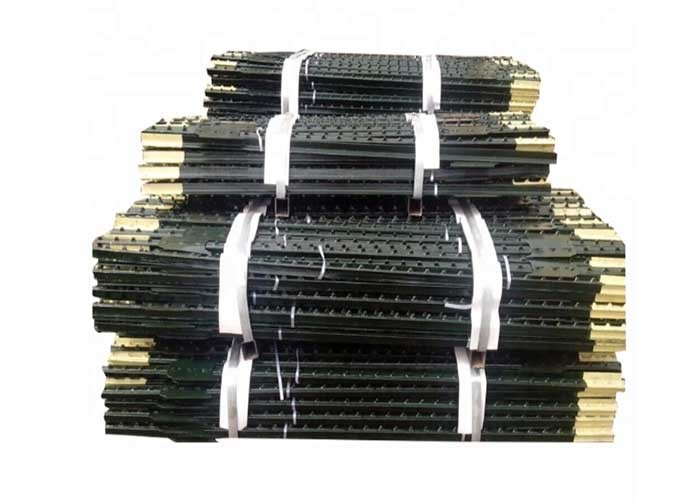 10 Ft Galvanized ISO Steel Studded T Post 10 Ft For Farm Fence