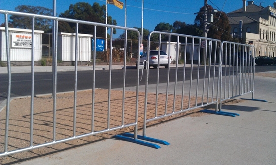 Temporary 0.9m Metal Crowd Control Barriers Barricade Fencing Hot Dipped Galvanized