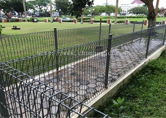 H2200mm 4.5mm Welded Wire Mesh Fence Panels Powder Coating Black Color