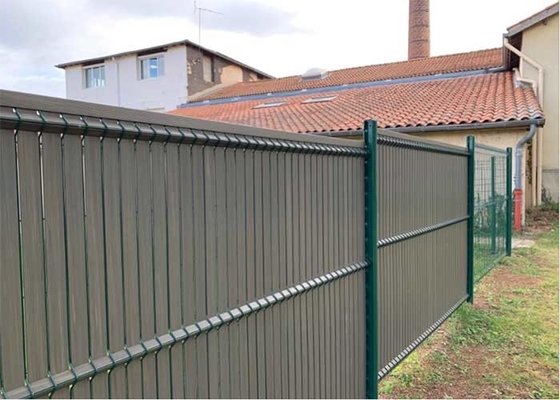 Galvanized 5.5mm V Mesh Security Fencing 75mm*150mm Opening Size